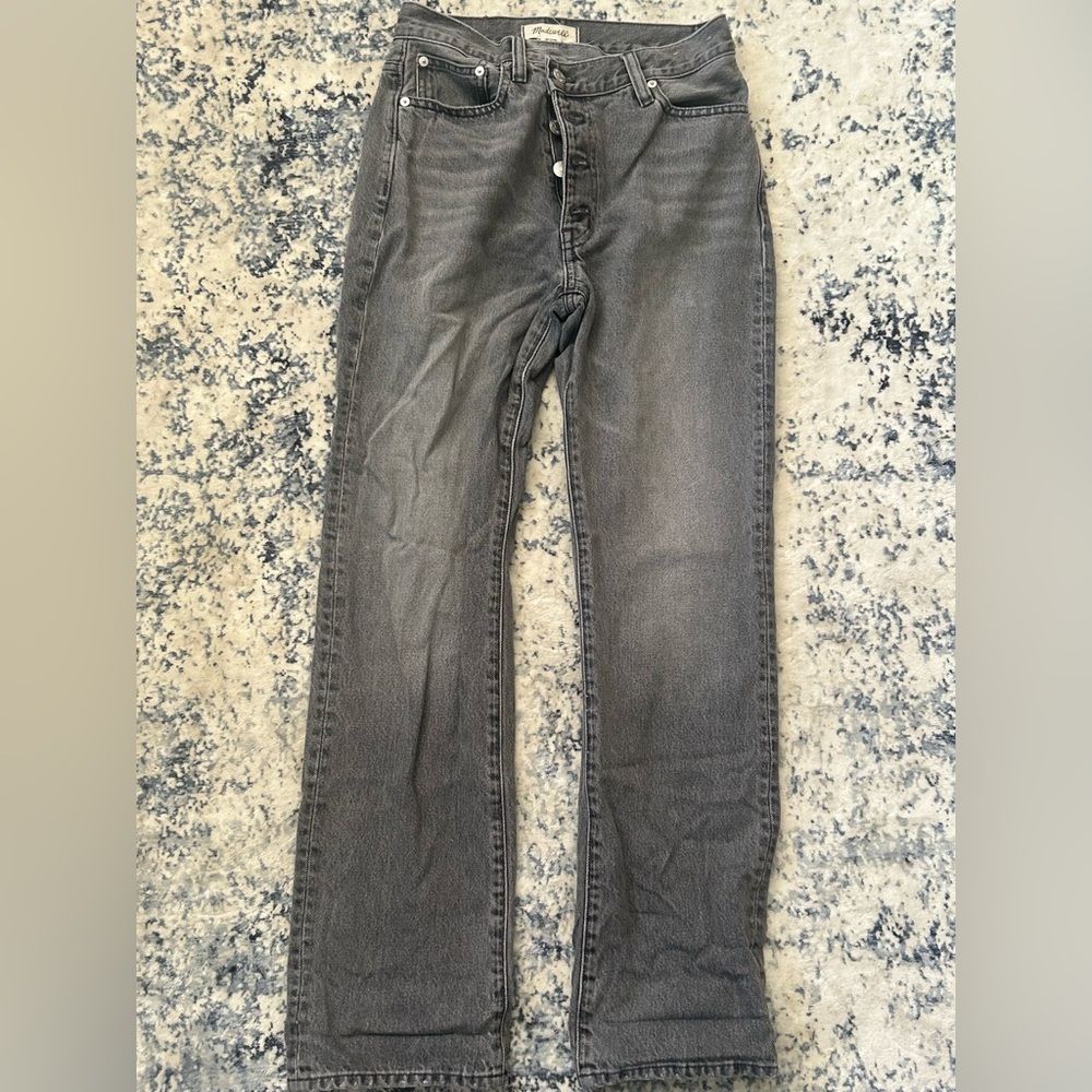 Gray Slim Fit Jeans with Classic Style